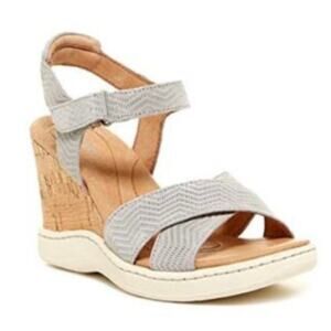 BORN Coltyn Cork Wedge Neutral Gray Suede Sandals Sz. 8